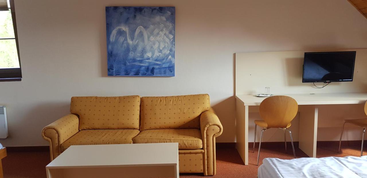 Sporthotel Kacov Bagian luar foto