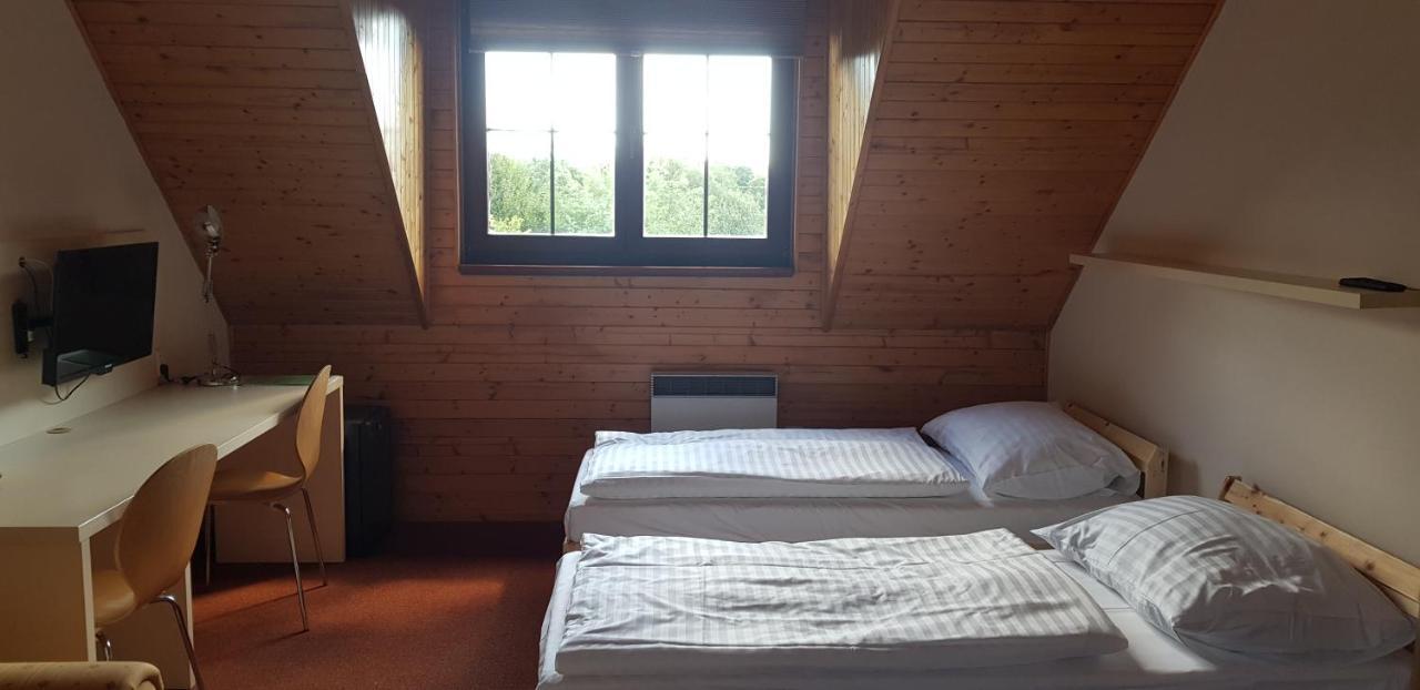 Sporthotel Kacov Bagian luar foto