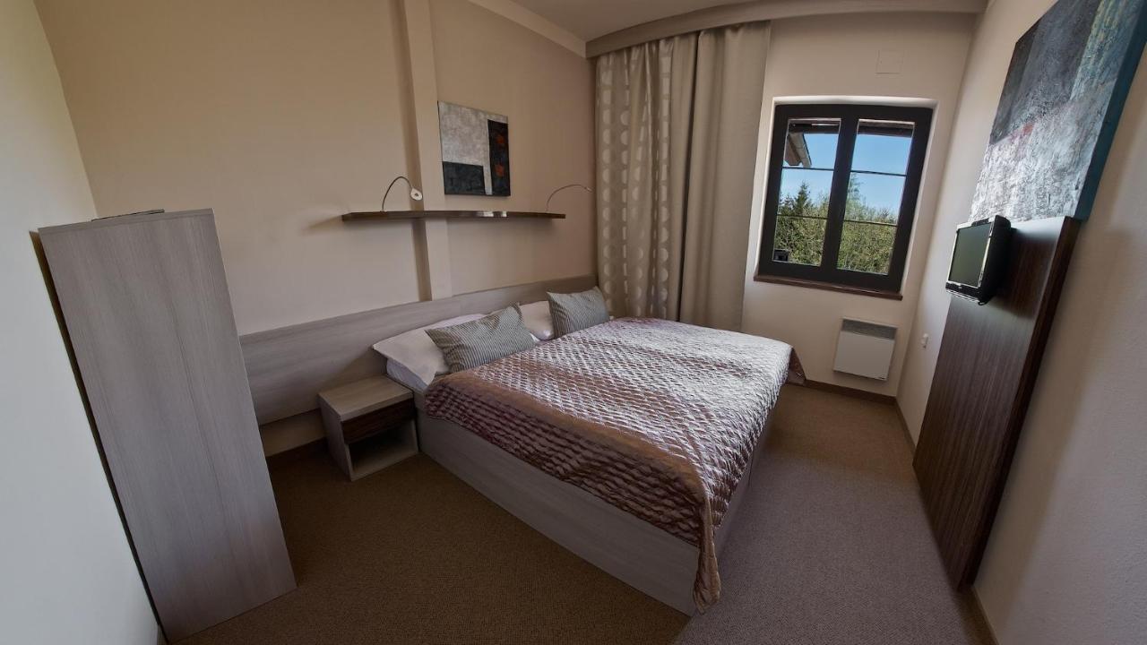 Sporthotel Kacov Bagian luar foto