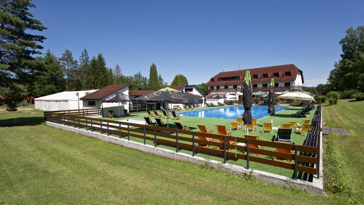 Sporthotel Kacov Bagian luar foto