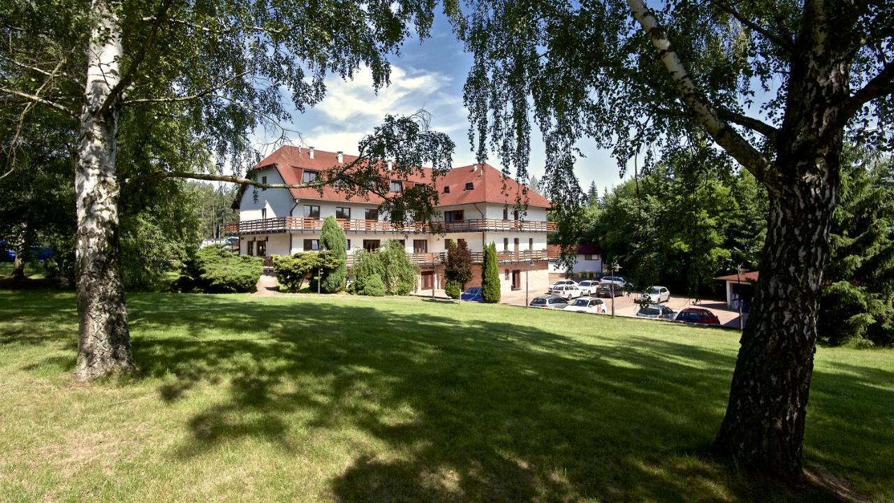 Sporthotel Kacov Bagian luar foto