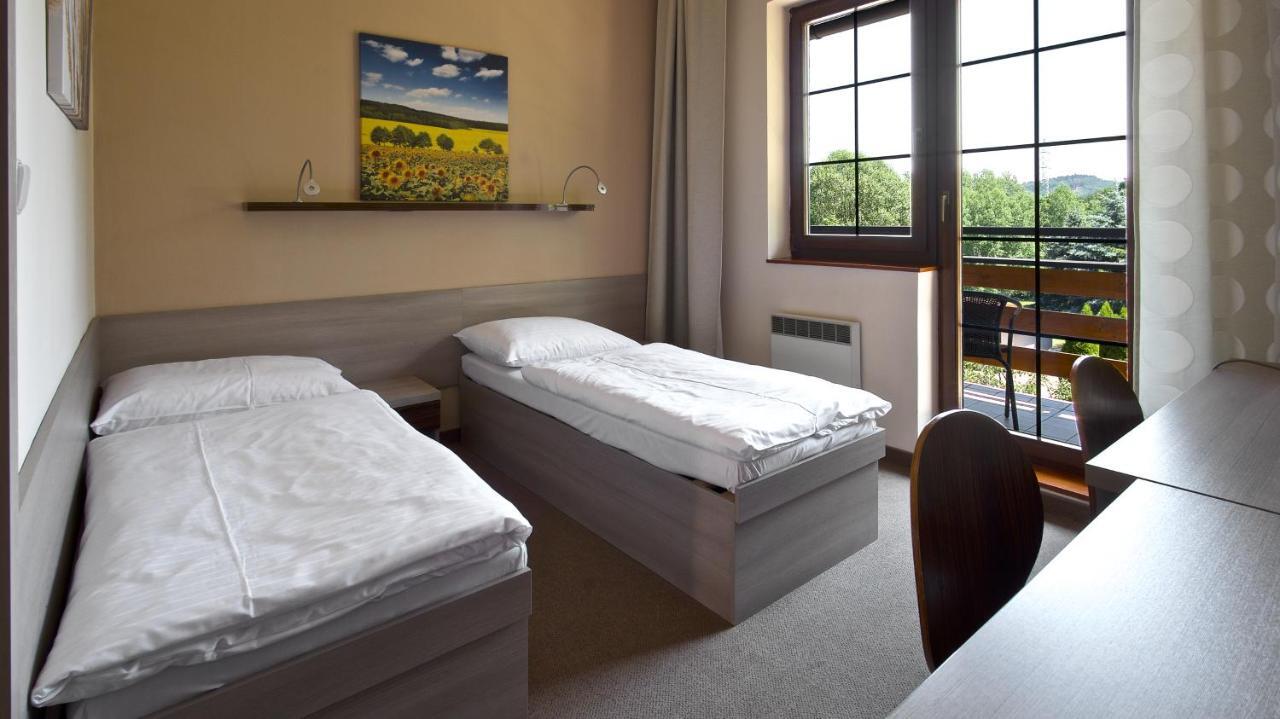 Sporthotel Kacov Bagian luar foto