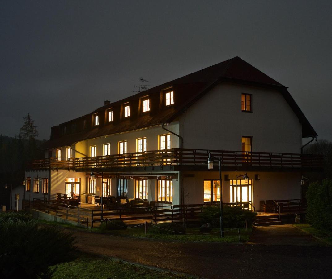 Sporthotel Kacov Bagian luar foto