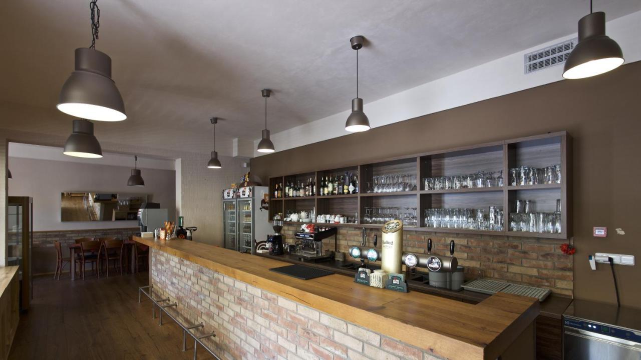 Sporthotel Kacov Bagian luar foto